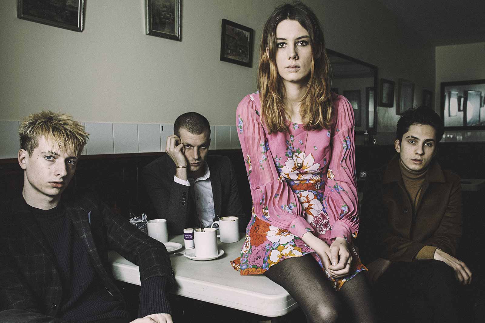 wolf-alice-my-love-is-cool-review-unsung-sundays